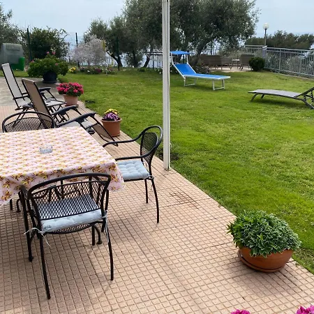 Semesterbostad Casa Vista Mare - Superb Garden And Parking Included Imperia