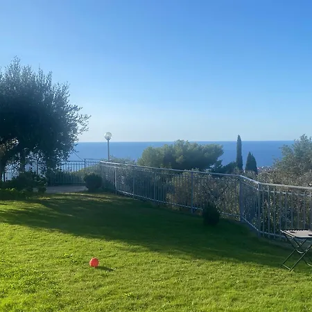 Casa Vista Mare - Superb Garden And Parking Included Semesterbostad *