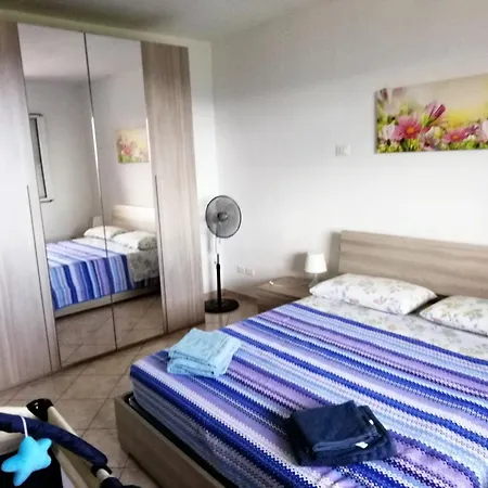 Semesterbostad Casa Vista Mare - Superb Garden And Parking Included