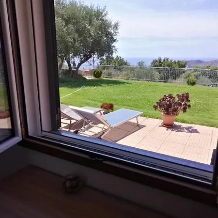 Casa Vista Mare - Superb Garden And Parking Included *