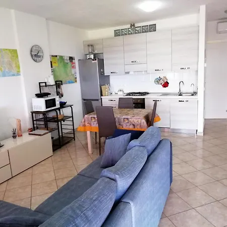 Semesterbostad Casa Vista Mare - Superb Garden And Parking Included