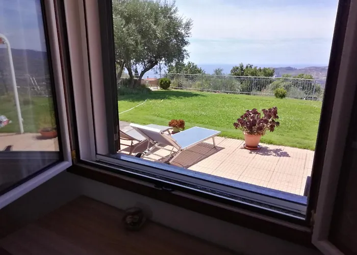 Casa Vista Mare - Superb Garden And Parking Included *