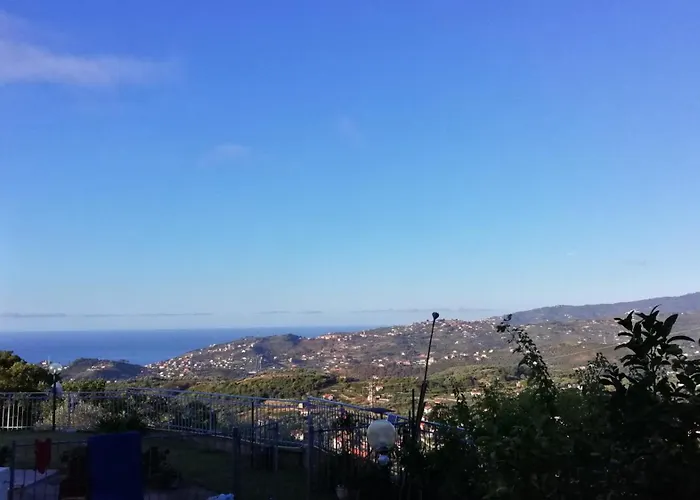 Casa Vista Mare - Superb Garden And Parking Included Imperia