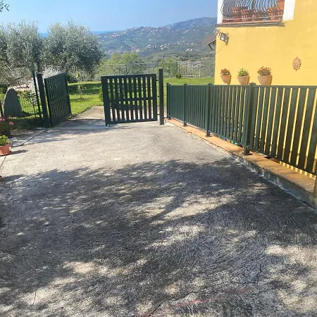 Casa Vista Mare - Superb Garden And Parking Included Nyaraló Imperia