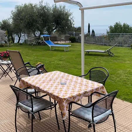 Casa Vista Mare - Superb Garden And Parking Included Hébergement de vacances Imperia