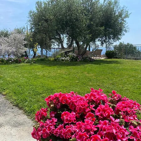 Casa Vista Mare - Superb Garden And Parking Included Imperia