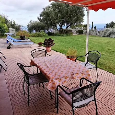 Casa Vista Mare - Superb Garden And Parking Included Tatil Evi *