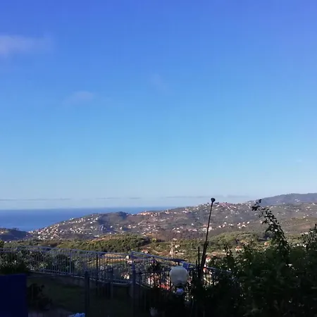 Casa Vista Mare - Superb Garden And Parking Included Imperia