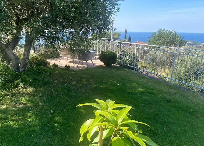 Semesterbostad Casa Vista Mare - Superb Garden And Parking Included *