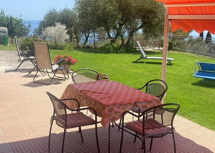 Casa Vista Mare - Superb Garden And Parking Included Imperia