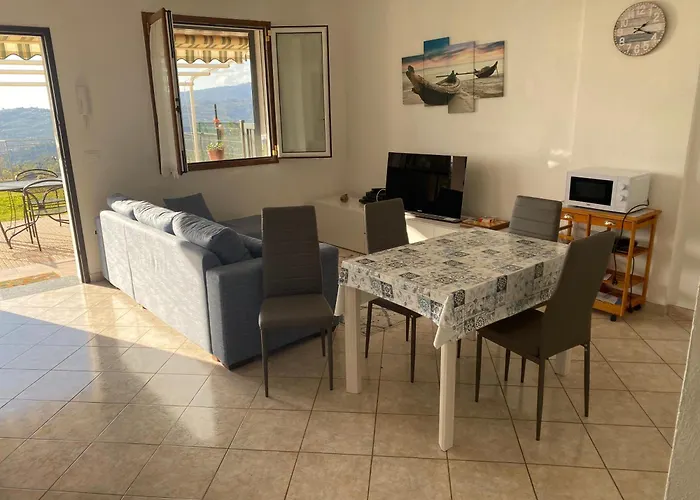 Semesterbostad Casa Vista Mare - Superb Garden And Parking Included Imperia