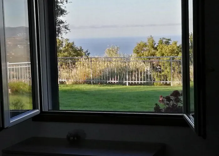 Semesterbostad Casa Vista Mare - Superb Garden And Parking Included Imperia
